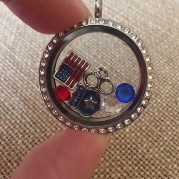 5/$20 Charm 🖤 Origami Owl 🖤 Silver Handcuffs Charm - Picture 5 of 7